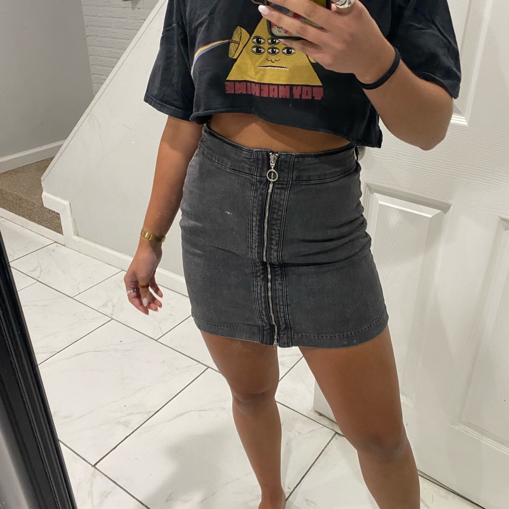 H&M black denim skirt Size 6